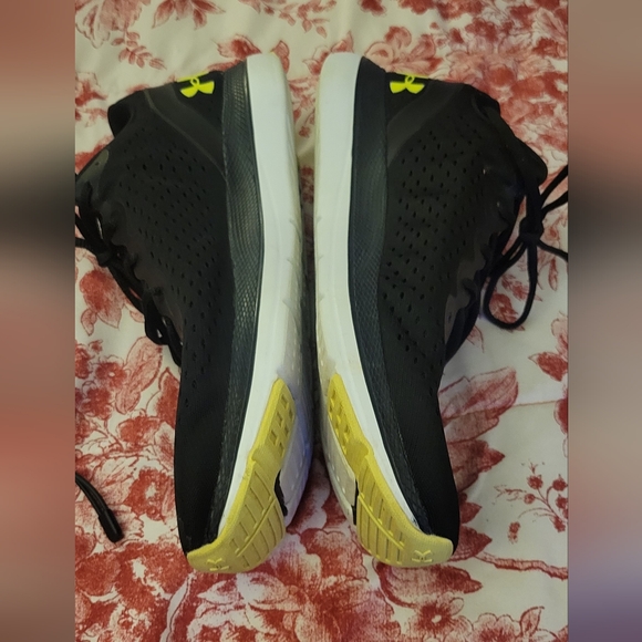 Mens Under Armour Charged Impulse 2 Running Shoes - Picture 4 of 11